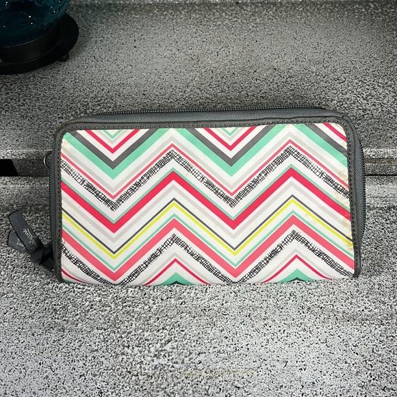 Thirty-One Chevron Wallet - Multicolor - Picture 3 of 5